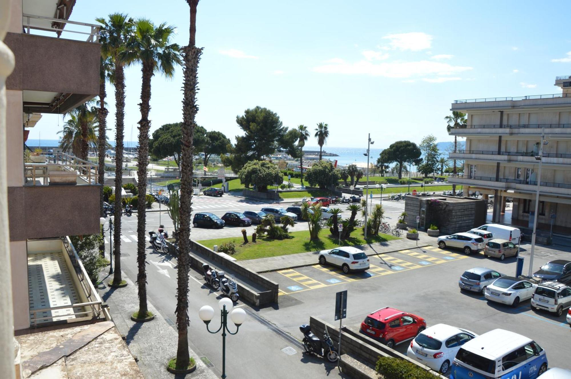 Hotel Doria Chiavari Exterior photo