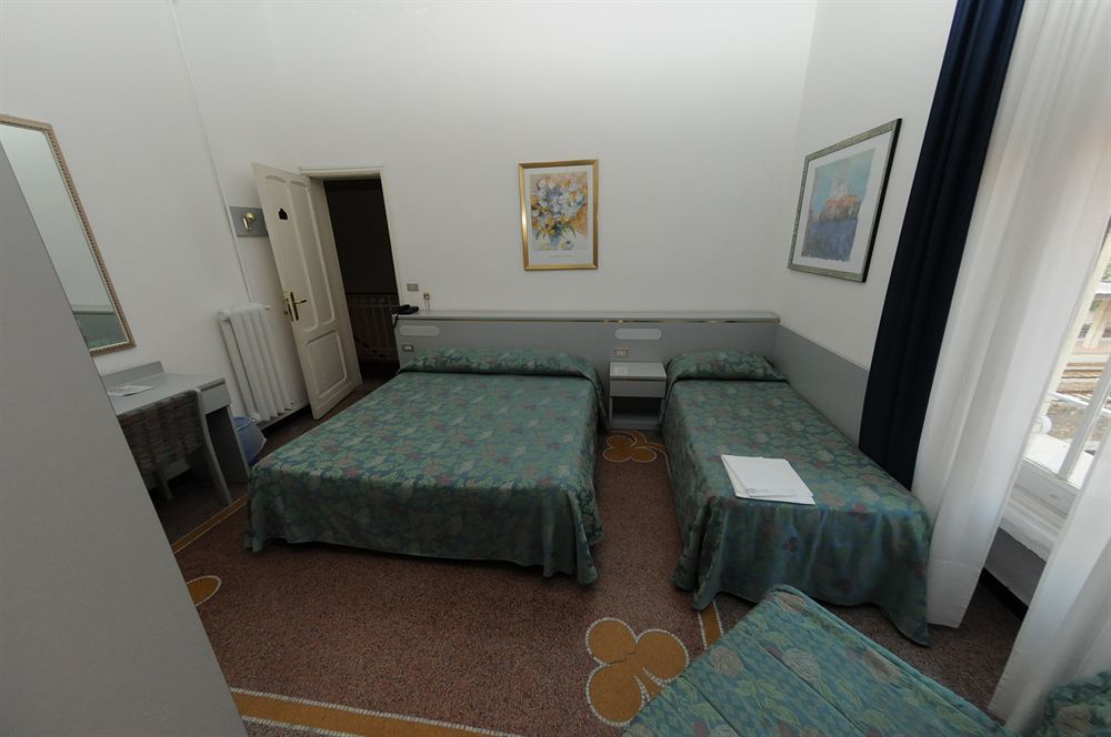 Hotel Doria Chiavari Exterior photo